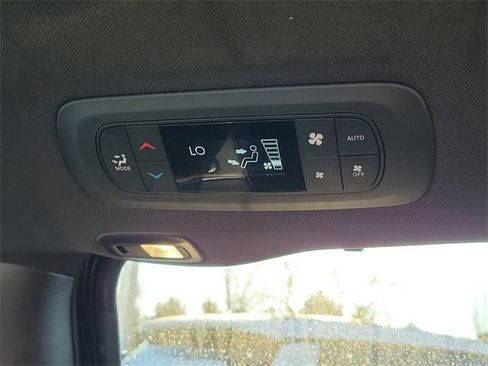 New 2026 Chrysler Pacifica Select image 27