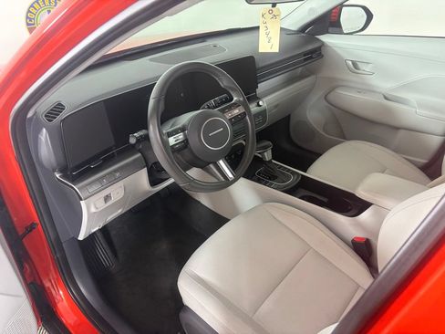 Used 2025 Hyundai Kona SEL AWD/4WD image 8