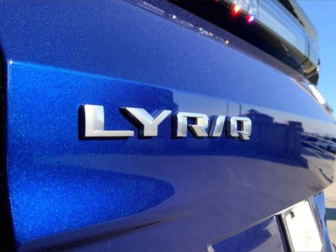 New 2026 Cadillac Lyriq V image 30