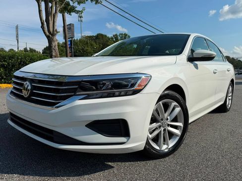 Used 2020 Volkswagen Passat 2.0T SE FWD image 2