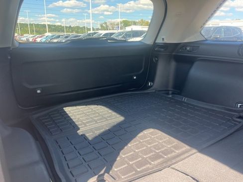 Used 2024 Jeep Grand Cherokee Limited w/ Black Appearance Package image 55