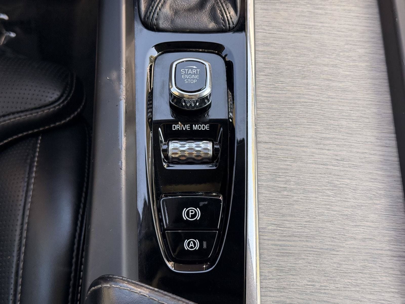 Used 2018 Volvo XC60 T6 Inscription AWD/4WD image 32