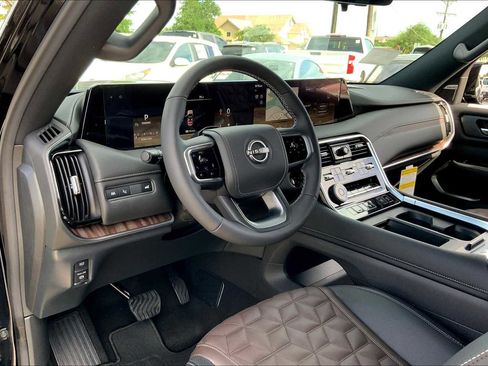 New 2025 Nissan Armada Platinum Reserve image 8