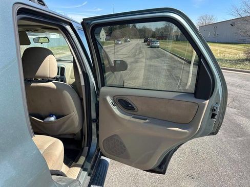 Used 2006 Ford Escape XLT image 27