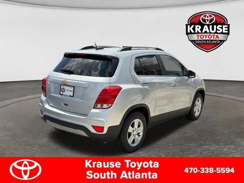 Used 2020 Chevrolet Trax LT w/ LT Convenience Package FWD image 6