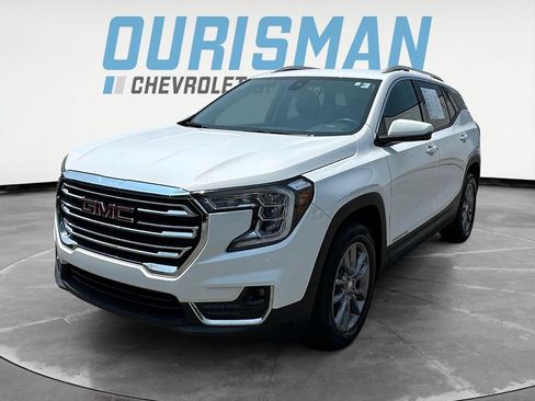 Used 2024 GMC Terrain SLT AWD/4WD image 2
