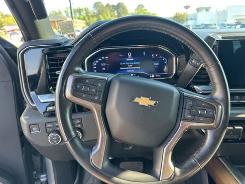 Used 2024 Chevrolet Silverado 2500 High Country w/ High Country Premium Package AWD/4WD image 18