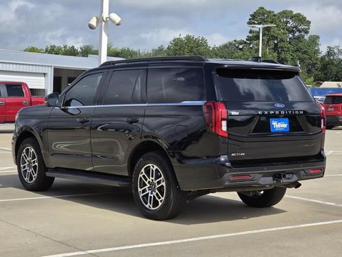 Used 2025 Ford Expedition Active RWD image 8