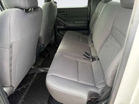 Used 2025 Nissan Frontier S image 13