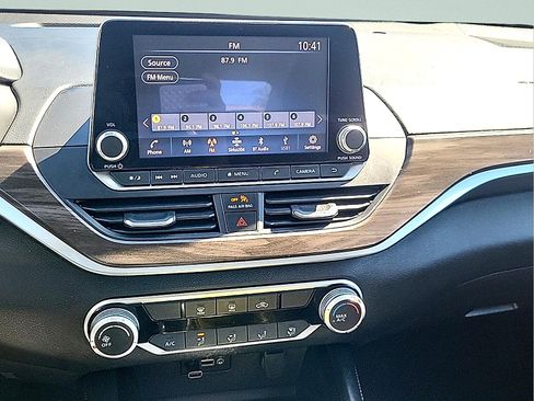 Used 2023 Nissan Altima 2.5 SV FWD image 19