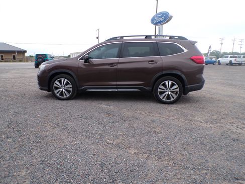 Used 2020 Subaru Ascent Limited w/ Technology Package AWD/4WD image 9