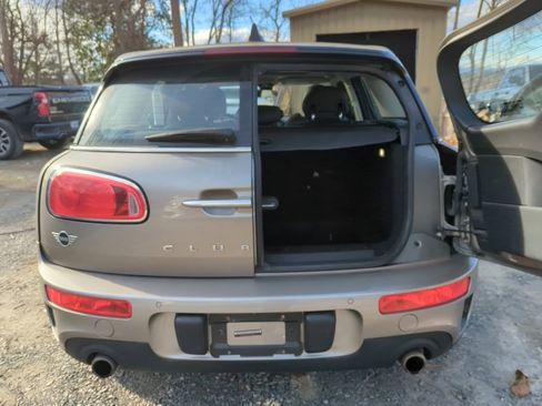 Used 2019 MINI Cooper Clubman S image 17