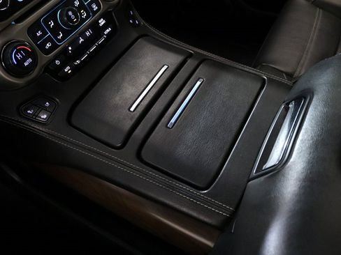 Used 2019 GMC Yukon Denali w/ Denali Ultimate Package image 25