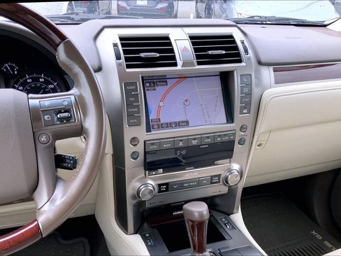Used 2016 Lexus GX 460 w/ Premium Package AWD/4WD image 7