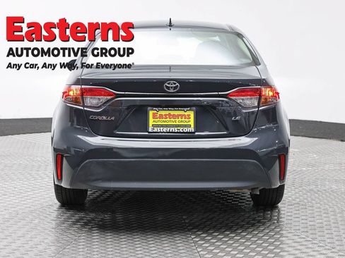 Used 2026 Toyota Corolla LE FWD image 6