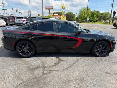 Used 2021 Dodge Charger SXT w/ Blacktop Package image 15
