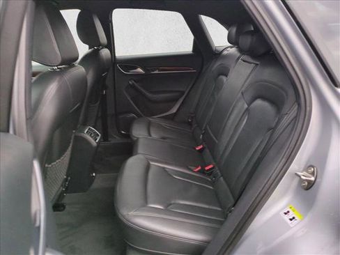 Used 2018 Audi Q3 2.0T Premium Plus w/ Premium Plus Package image 27