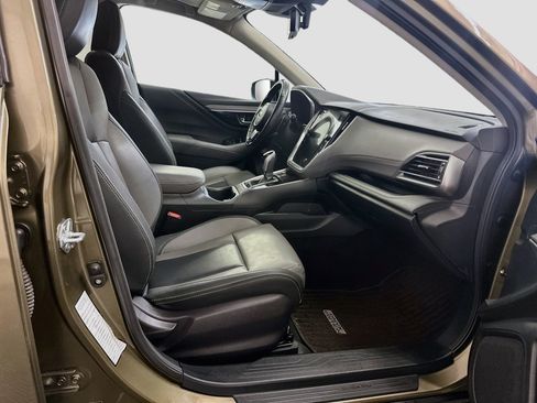 Used 2025 Subaru Outback Onyx Edition AWD/4WD image 33