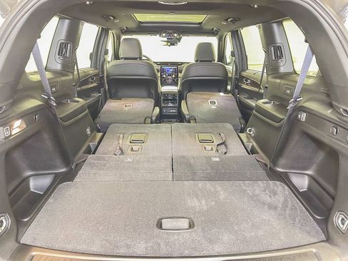 New 2025 Jeep Grand Cherokee L Limited w/ Luxury Tech Group II image 17