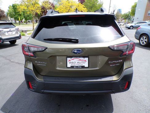 Used 2020 Subaru Outback Premium AWD/4WD image 4