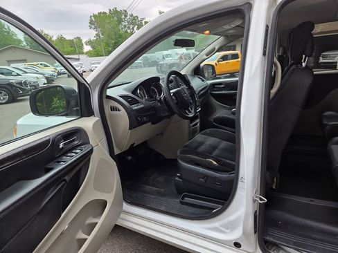 Used 2017 Dodge Grand Caravan SE w/ Power Window Group FWD image 10