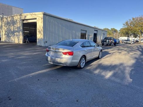Used 2014 Chevrolet Impala LT w/ Convenience Package image 5