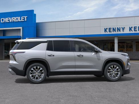 New 2026 Chevrolet Traverse LT w/ Sun and Wheel Package FWD image 5