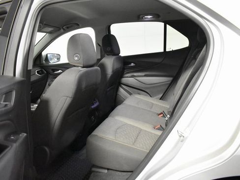 Used 2020 Chevrolet Equinox LT image 27
