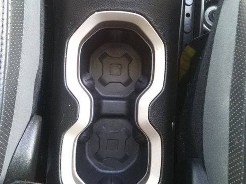 Used 2015 Jeep Renegade Limited image 17