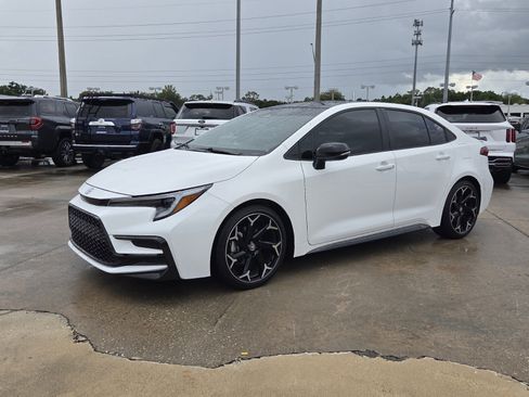 Certified 2025 Toyota Corolla FX w/ Convenience Package FWD image 3