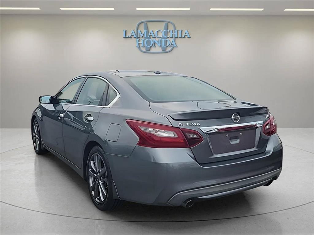 Used 2018 Nissan Altima 2.5 SR w/ SR Special Edition FWD image 3
