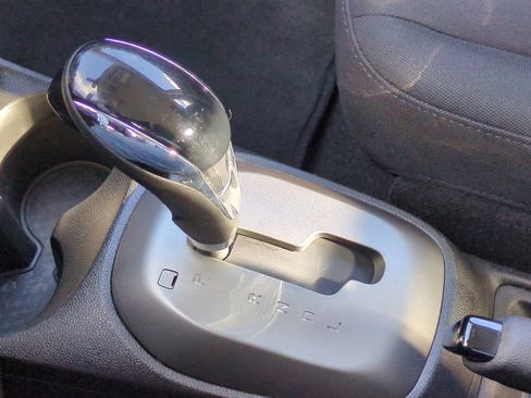 Used 2022 Chevrolet Spark LT image 31