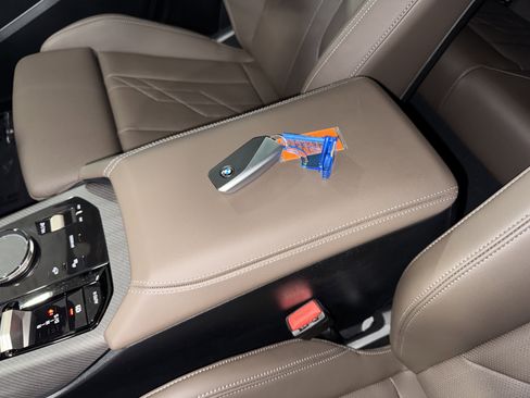 Used 2025 BMW X3 xDrive30i w/ Premium Package image 31