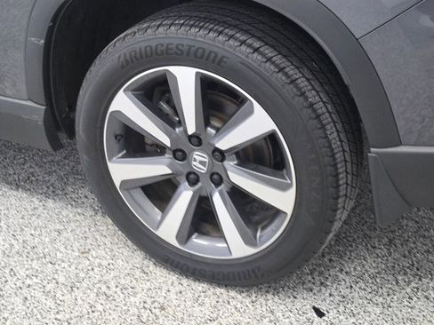 Used 2025 Honda Pilot Touring image 19