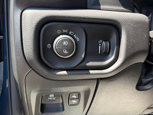 Certified 2023 RAM 1500 Big Horn AWD/4WD image 35