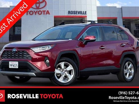 Used 2021 Toyota RAV4 Limited AWD/4WD image 1