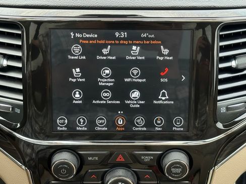 Used 2019 Jeep Grand Cherokee Limited w/ Luxury Group II image 35