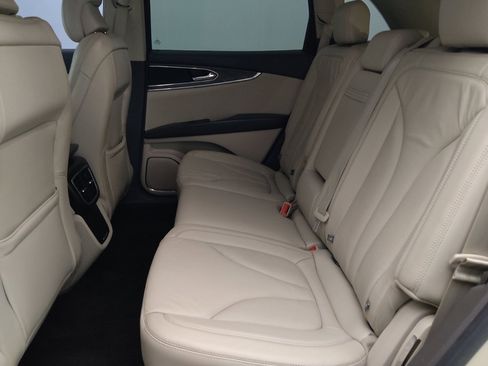 Used 2016 Lincoln MKX Select w/ Cargo Utility Package FWD image 18