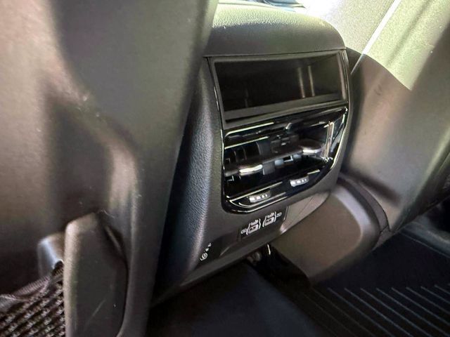 Used 2022 Jeep Grand Cherokee Laredo w/ Luxury Tech Group I AWD/4WD image 12