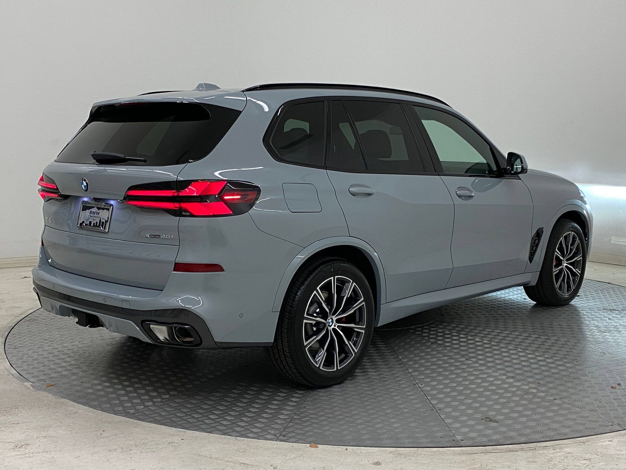Used 2026 BMW X5 xDrive40i w/ M Sport Package AWD/4WD image 8
