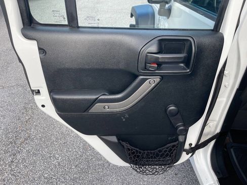 Used 2018 Jeep Wrangler Unlimited Sport w/ Connectivity Group image 25