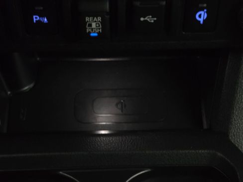 Used 2023 Toyota Tacoma TRD Sport w/ Technology Package image 6