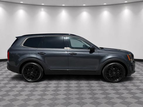 Used 2022 Kia Telluride EX w/ EX Premium Package AWD/4WD image 2