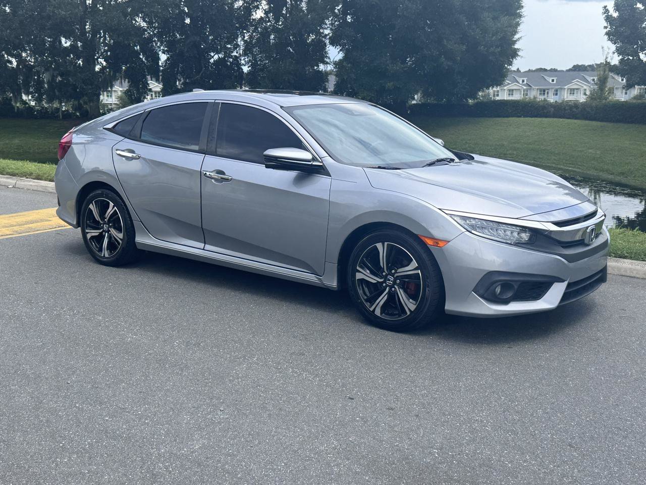 Used 2017 Honda Civic Touring image 30