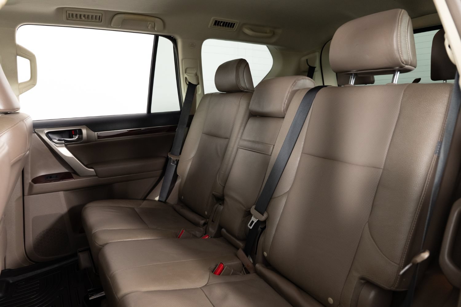 Used 2015 Lexus GX 460 w/ Premium Package AWD/4WD image 17
