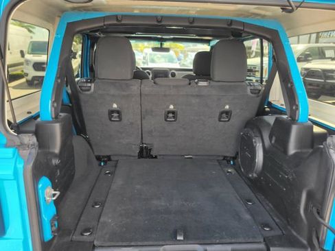 Used 2021 Jeep Wrangler Unlimited Sahara image 6