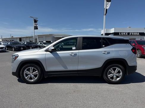 Used 2022 GMC Terrain SLE FWD image 8