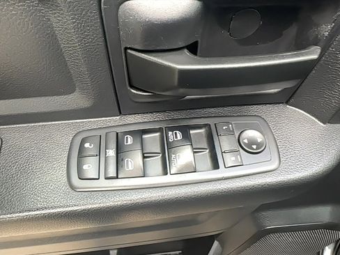 Used 2017 RAM 1500 Express image 13