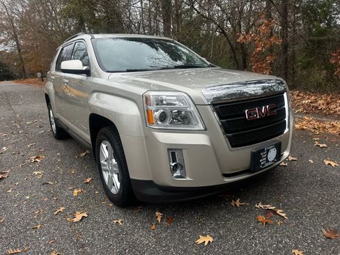 Used 2014 GMC Terrain SLE FWD image 4