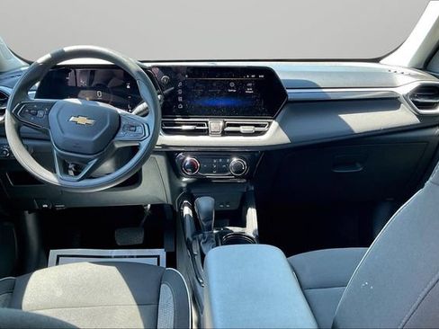 Certified 2025 Chevrolet TrailBlazer LT AWD/4WD image 15